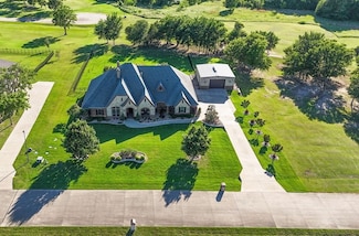 1387 Shadow Lakes Dr, Wills Point, TX 75169