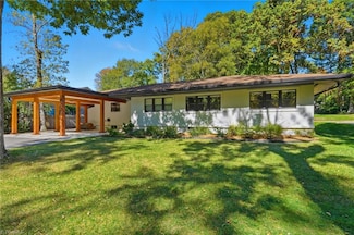 4228 Starmount Dr, Greensboro, NC 27410