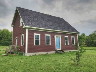 493 Ferry Rd, Charlotte, VT 05445