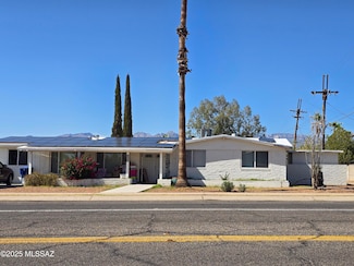 8401 E Kenyon Dr, Tucson, AZ 85710