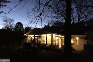 218 Martroy Ln, Wallingford, PA 19086
