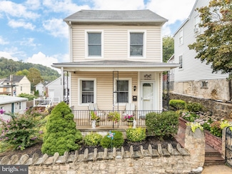 107 Cedar Ave, Conshohocken, PA 19428