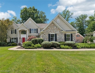 915 Cimarron Oval, Aurora, OH 44202