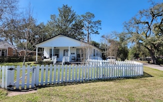 900 Pearl Ave SE, Live Oak, FL 32064
