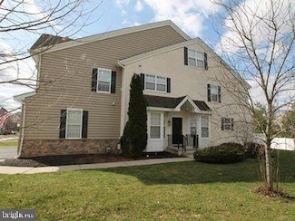 62 Brecknock Ct, Newtown, PA 18940