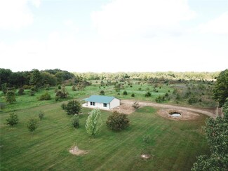 19000 Maries Road 318, Belle, MO 65013