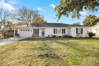 208 W 3rd St, Alma, MO 64001