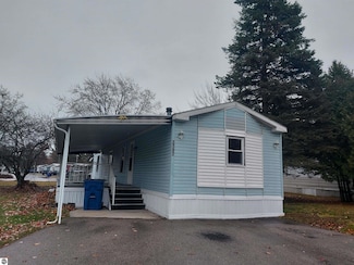 2787 Ray Blvd, Traverse City, MI 49686