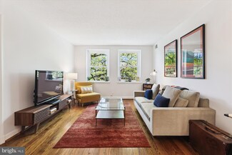 2868 S Abingdon St Unit B1, Arlington, VA 22206