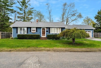 13 Hale St, Rochester, NH 03867