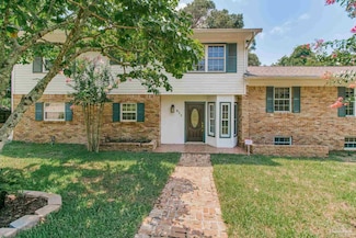 811 Woodbine Dr, Pensacola, FL 32503