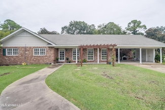 1 Bayou View Dr, Gulfport, MS 39507