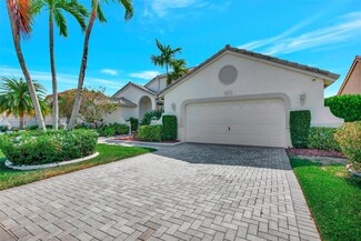 2863 E Abiaca Cir, Davie, FL 33328