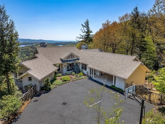 199 Mills Creek Point Rd, Lake Toxaway, NC 28747