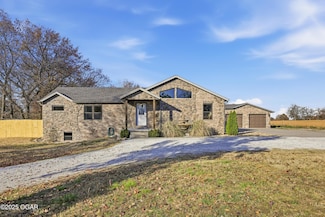 6346 County Lane 292, Carl Junction, MO 64834