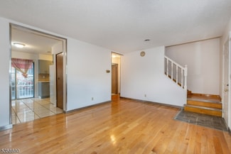 553 Ocean Ave, Jersey City, NJ 07305