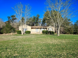 353 Wade Rd, Crofton, KY 42217