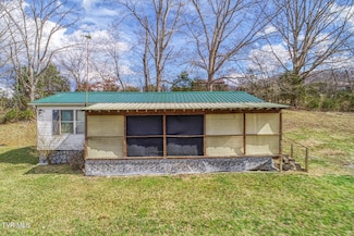 227 Holly Rd, Mooresburg, TN 37811