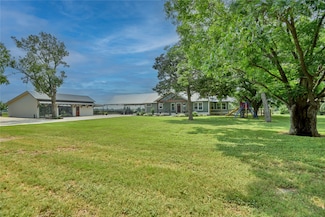 9059 Latium Cemetery Rd, Burton, TX 77835