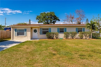 2554 3rd St SW, Vero Beach, FL 32962