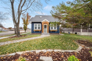 2415 9th Ave, South Milwaukee, WI 53172