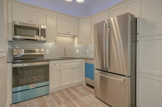 74 Beach St Unit 6-9, Woburn, MA 01801