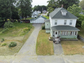18 Beech St, East Millinocket, ME 04430