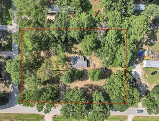 27151 S Oak Creek Dr, Splendora, TX 77372