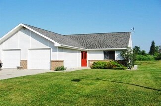 515 Clark St, Avilla, IN 46710
