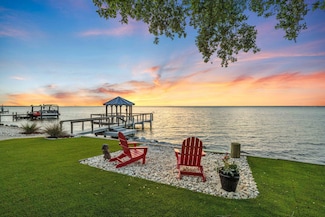 411 Calhoun Ave, Destin, FL 32541