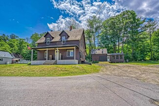 18 High St, Newport, NH 03773