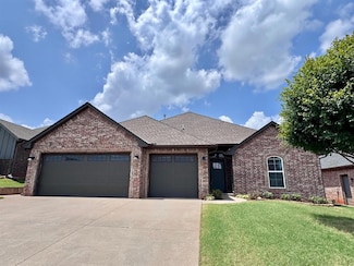 2433 Santa Monica St, Edmond, OK 73034