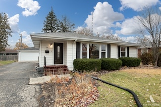 930 E 8th St, Lockport, IL 60441