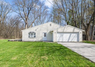 1475 Remus St, Kalamazoo, MI 49004