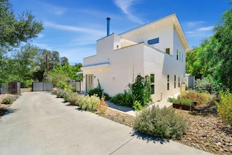 20102 Elm Ln, Escondido, CA 92029
