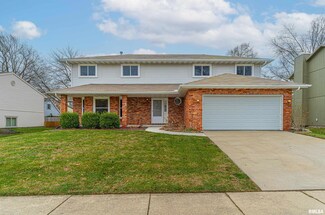 36 Gloucester Cir, Bloomington, IL 61704