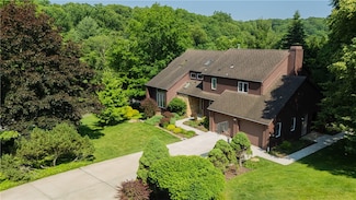 404 Pine Villa Dr, Gibsonia, PA 15044