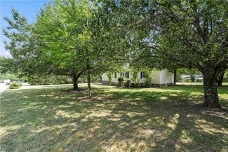104 Sylvan Ct, Easley, SC 29640