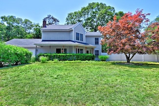 15 King Ave, Riverhead, NY 11901