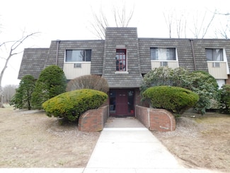 98 High Path Rd, Windsor, CT 06095