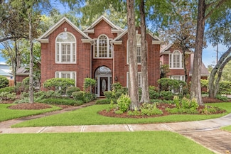 1135 Pinewood Ln, Seabrook, TX 77586