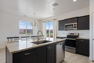 258 N Windsor Dr, Washington, UT 84780