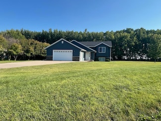 273 Maple Ridge Dr, Henderson, MN 56044