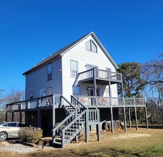 2812 Burnett Dr, Kodak, TN 37764