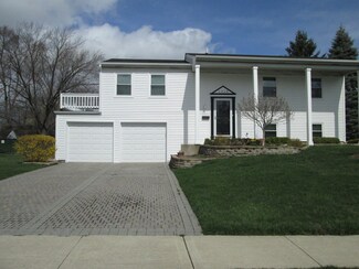 1428 Yorkshire Ln, Schaumburg, IL 60194