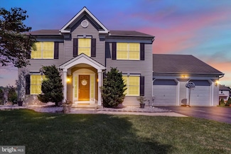 65 Angela Ln, York, PA 17402