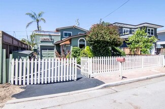 4595 Emerald St, Capitola, CA 95010