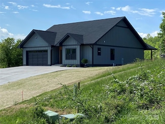 15 Woodchuck Cove Way, Alexander, NC 28701