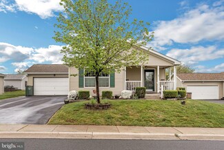24 Dusk Dr, Douglassville, PA 19518