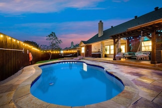 320 Timbercreek Ct, Princeton, TX 75407